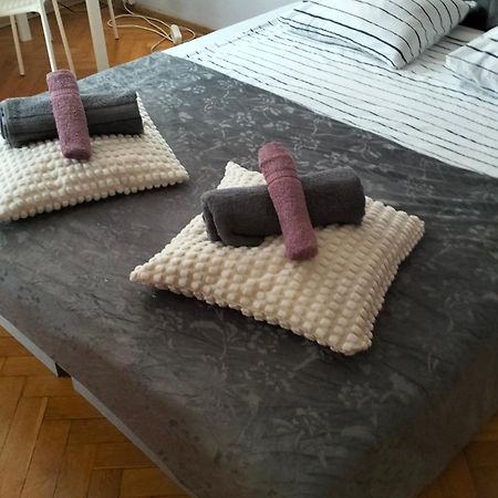 Night Host Matejki 4 Free Parking Apartment บือตอม ภายนอก รูปภาพ