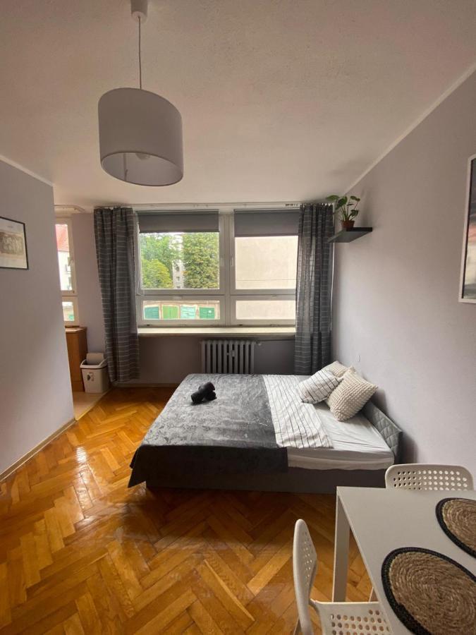 Night Host Matejki 4 Free Parking Apartment บือตอม ภายนอก รูปภาพ